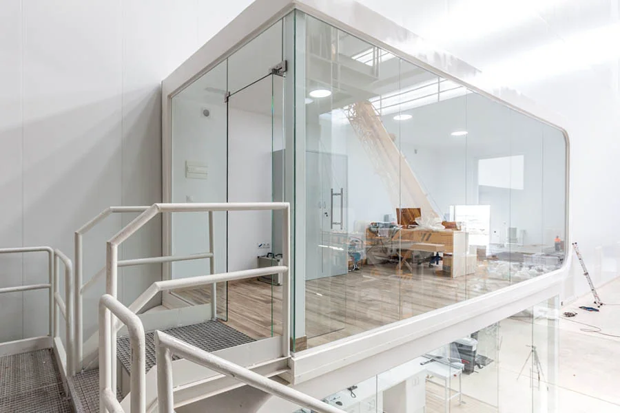 oficina con contenedores maritmos 05.jpg 1